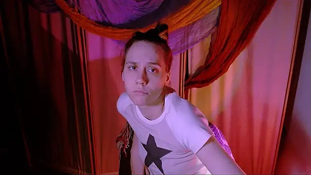 Malinax online show from November 2025 10:10:01 PM