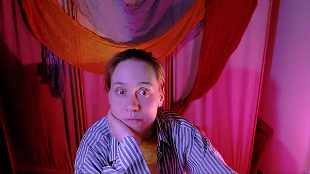 Malinax online show from October 2025 10:20:02 PM