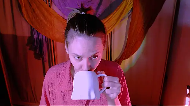 Malinax online show from November 2025 10:57:01 PM