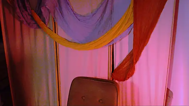 Malinax online show from December 2025 10:14:02 PM