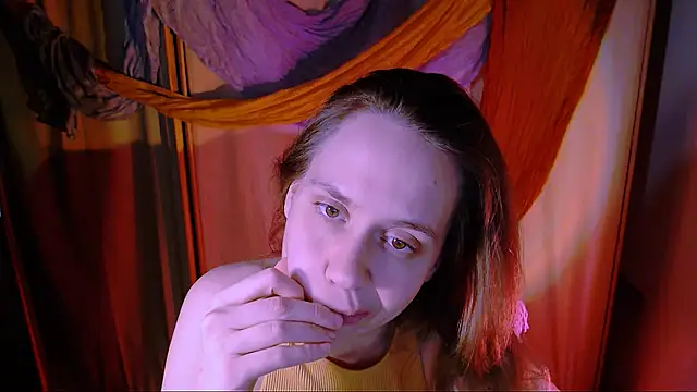 Malinax online show from November 2025 10:21:01 PM