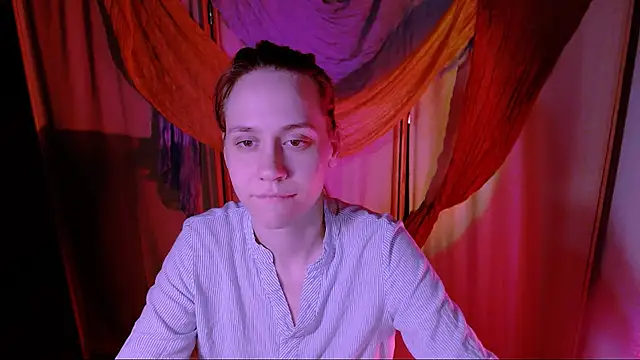 Malinax online show from November 2025 10:35:02 PM