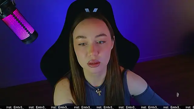 Emili1- online show from March 2026 09:43:02 AM