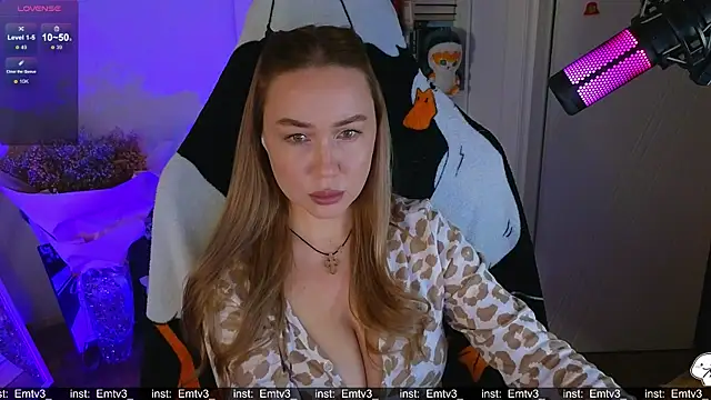 Emili1- online show from December 2025 02:34:01 PM