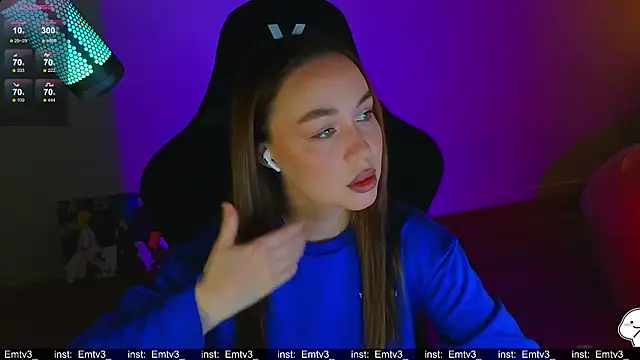 Emili1- online show from April 2026 10:43:01 AM