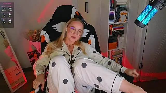 Snapshot of Emili1- chatting on September 2025 11:25:01 PM Emili1- online show from September 2025 11:25:01 PM