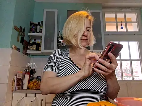 FrauleinSchmitt online show from February 2025 02:09:02 PM