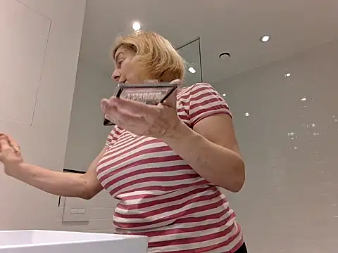 FrauleinSchmitt online show from March 2025 10:06:02 AM