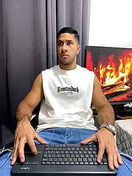 Snapshot of JJ_Shelby chatting on October 2025 10:00:01 PM JJ Shelby online show from October 2025 10:00:01 PM