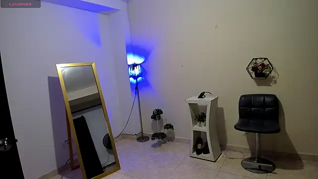 Snapshot of amelyaDreams chatting on November 2025 07:18:01 PM amelyaDreams online show from November 2025 07:18:01 PM