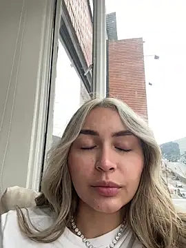 Snapshot of emma_oxford chatting on February 2026 08:28:01 PM emma oxford online show from February 2026 08:28:01 PM