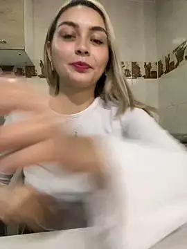 Snapshot of emma_oxford chatting on March 2025 11:47:02 PM emma oxford online show from March 2025 11:47:02 PM