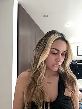 emma oxford online show from April 2026 08:54:02 PM