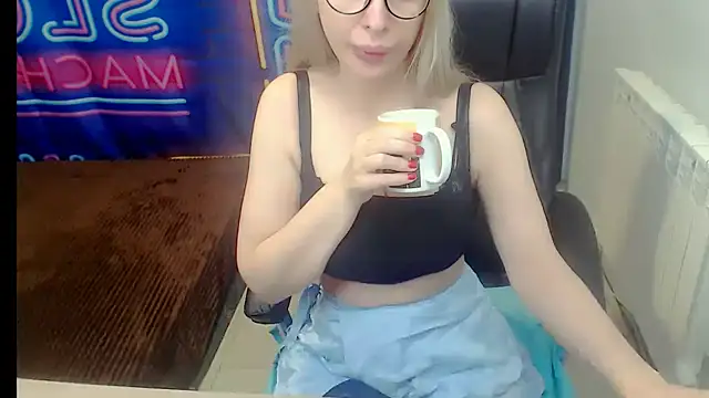 kerakiss877 online show from January 2026 07:43:01 PM