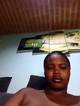 Snapshot of freaky_belle chatting on December 2025 04:17:01 AM freaky belle online show from December 2025 04:17:01 AM