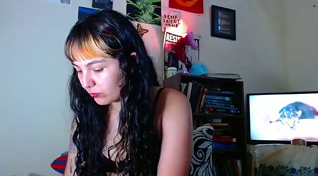 sweetiee mary online show from February 2025 05:09:01 PM