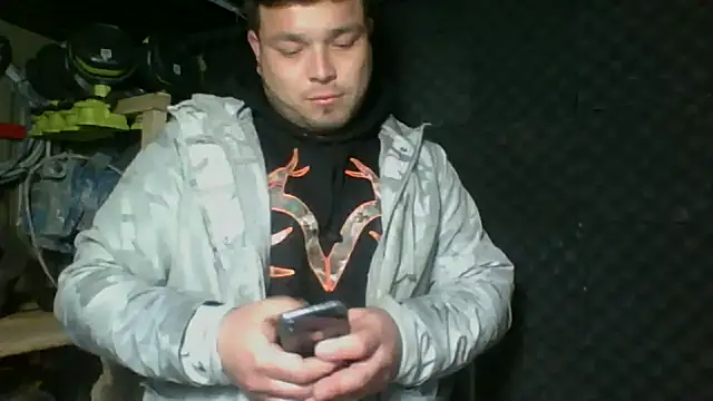 Snapshot of DirtyRcride chatting on February 2025 04:18:02 AM DirtyRcride online show from February 2025 04:18:02 AM