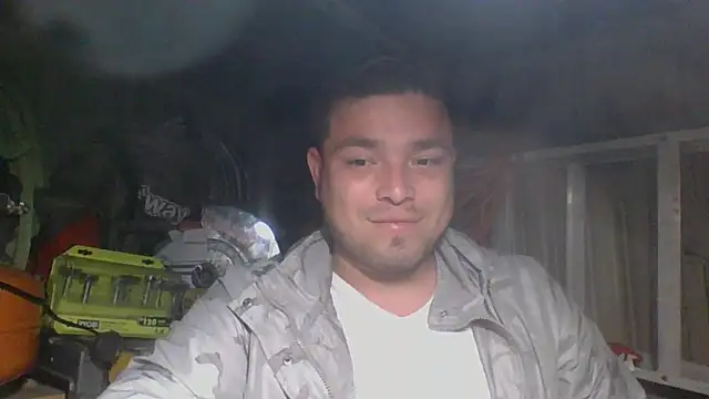 Snapshot of DirtyRcride chatting on February 2025 06:40:01 AM DirtyRcride online show from February 2025 06:40:01 AM