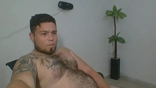 Snapshot of DirtyRcride chatting on September 2025 05:14:02 AM DirtyRcride online show from September 2025 05:14:02 AM