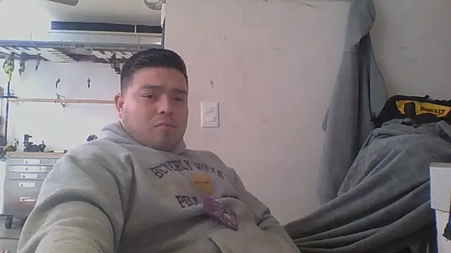 Snapshot of DirtyRcride chatting on January 2025 08:26:02 PM DirtyRcride online show from January 2025 08:26:02 PM