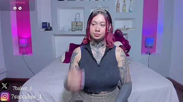 ViolettaBaker  online show from November 2025 03:55:02 PM