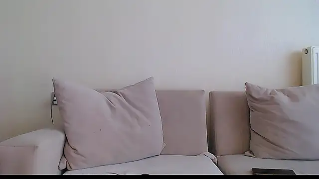   QUEEN    online show from September 2025 12:29:02 PM