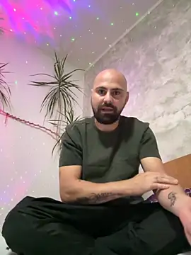 derek1494 online show from October 2025 07:39:02 PM