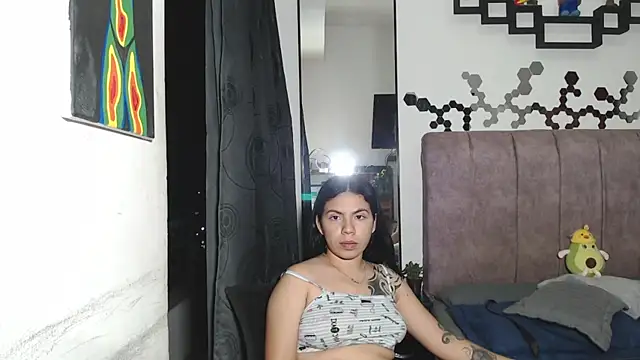 Snapshot of Liza_Thurner chatting on February 2025 02:57:01 AM Liza Thurner online show from February 2025 02:57:01 AM