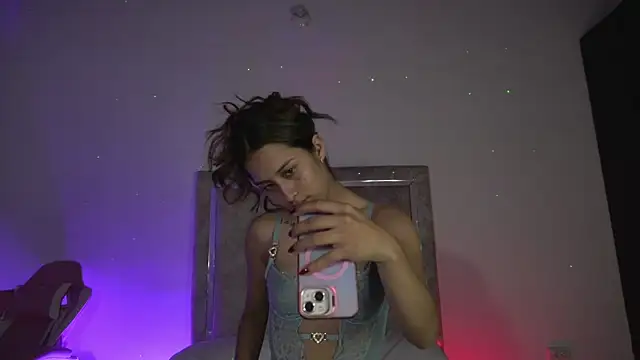 little-Emma online show from May 2026 11:13:01 PM