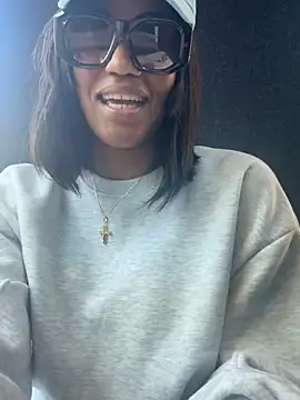 Snapshot of Black_Dolll chatting on July 2026 04:02:02 PM Black Dolll online show from July 2026 04:02:02 PM