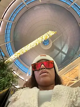 Snapshot of Black_Dolll chatting on November 2025 02:21:02 PM Black Dolll online show from November 2025 02:21:02 PM