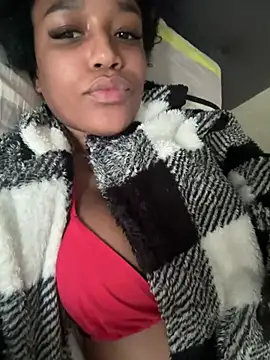 Snapshot of Black_Dolll chatting on March 2025 03:16:02 PM Black Dolll online show from March 2025 03:16:02 PM