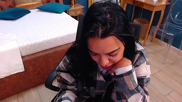 SerenaXMendez online show from February 2025 07:01:01 AM