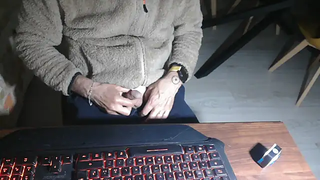 Adri gard online show from April 2026 08:33:01 PM