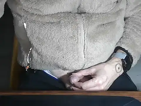 Adri gard online show from February 2025 09:43:02 PM