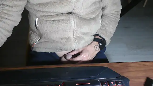 Adri gard online show from November 2025 09:04:01 PM