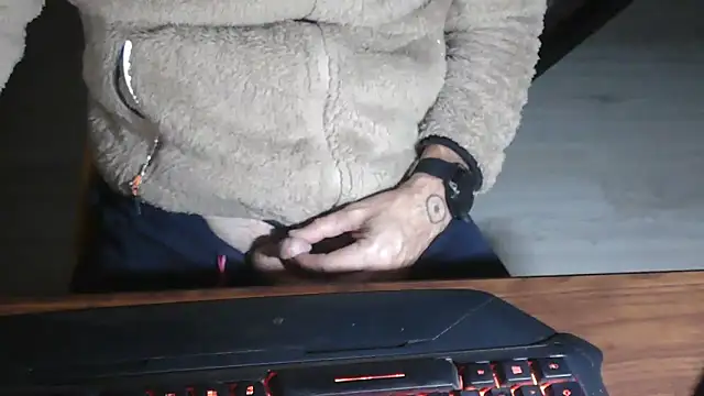 Adri gard online show from November 2025 09:26:01 PM