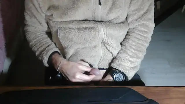 Adri gard online show from December 2025 09:09:02 PM