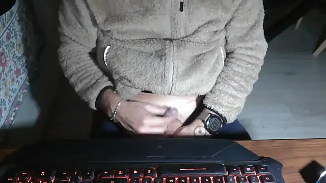 Adri gard online show from November 2025 09:24:01 PM