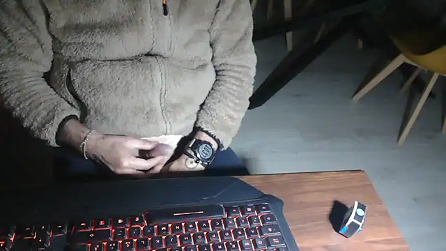 Adri gard online show from March 2026 09:38:02 PM