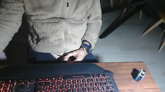 Adri gard online show from April 2026 08:12:02 PM