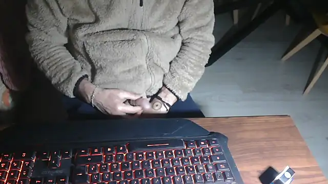 Adri gard online show from April 2026 08:37:02 PM