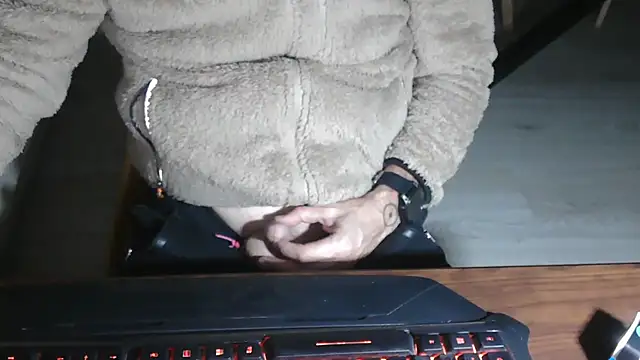 Adri gard online show from December 2025 09:16:02 PM