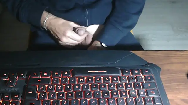 Adri gard online show from November 2025 10:03:02 PM