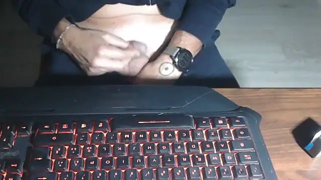 Adri gard online show from November 2025 09:40:02 PM