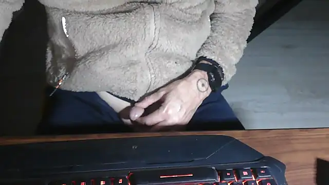 Adri gard online show from November 2025 08:42:02 PM