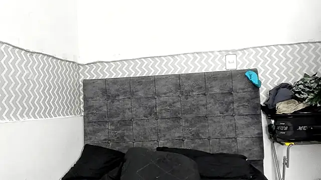 Ariana Salazar online show from April 2026 02:39:01 AM