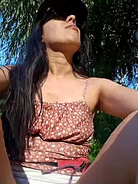 Snapshot of Reinacatchile chatting on January 2025 09:57:01 PM Reinacatchile online show from January 2025 09:57:01 PM