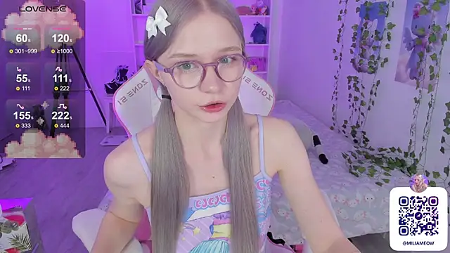 Snapshot of Milia_Parker chatting on December 2024 10:22:01 PM Milia Parker online show from December 2024 10:22:01 PM