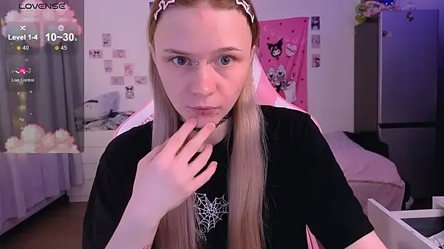 Milia Parker online show from December 2025 06:45:02 AM